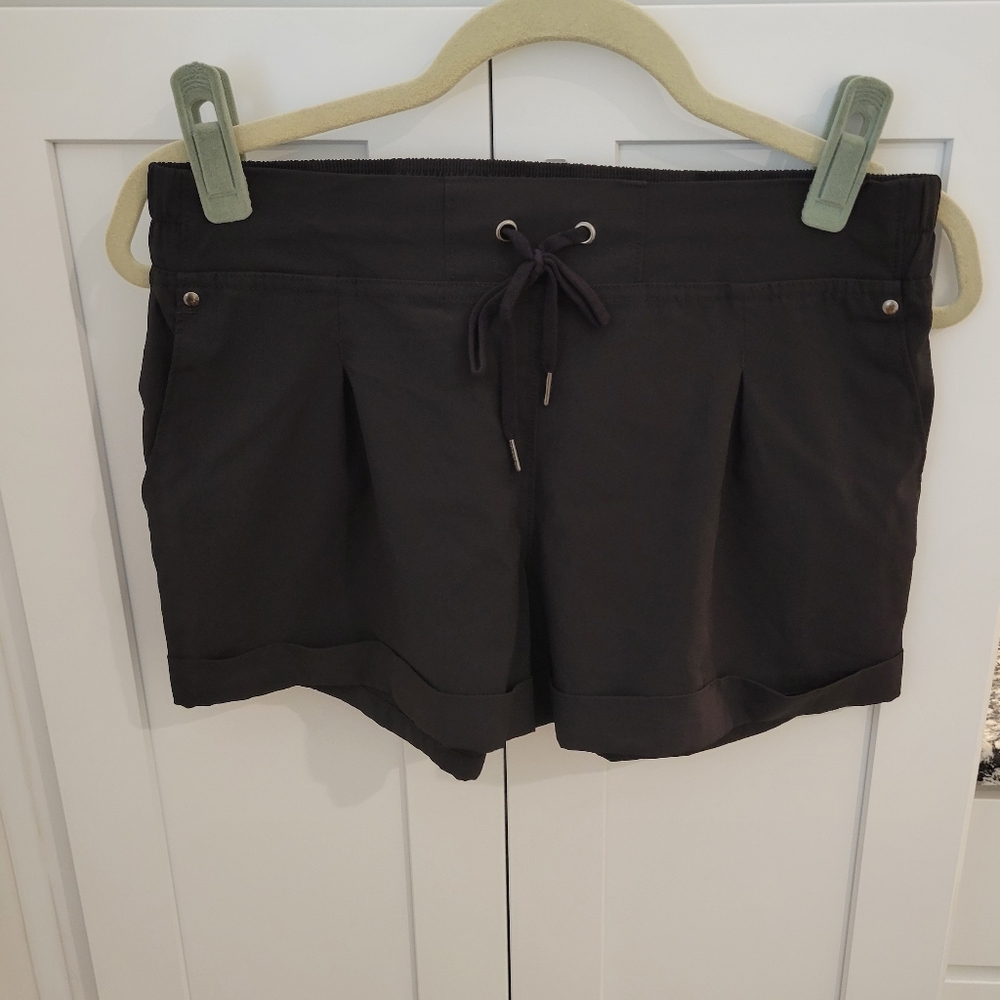 MPG Classic Black Women's Elastic Waist Shorts